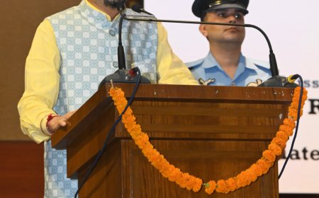 रायपुर : डिजिटल तकनीक का उपयोग करें लेकिन उस पर निर्भरता से बचें - राज्यपाल श्री डेका