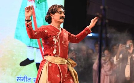 पंडित राजेंद्र गंगानी की कथक प्रस्तुति ने दर्शकों को किया मंत्रमुग्ध