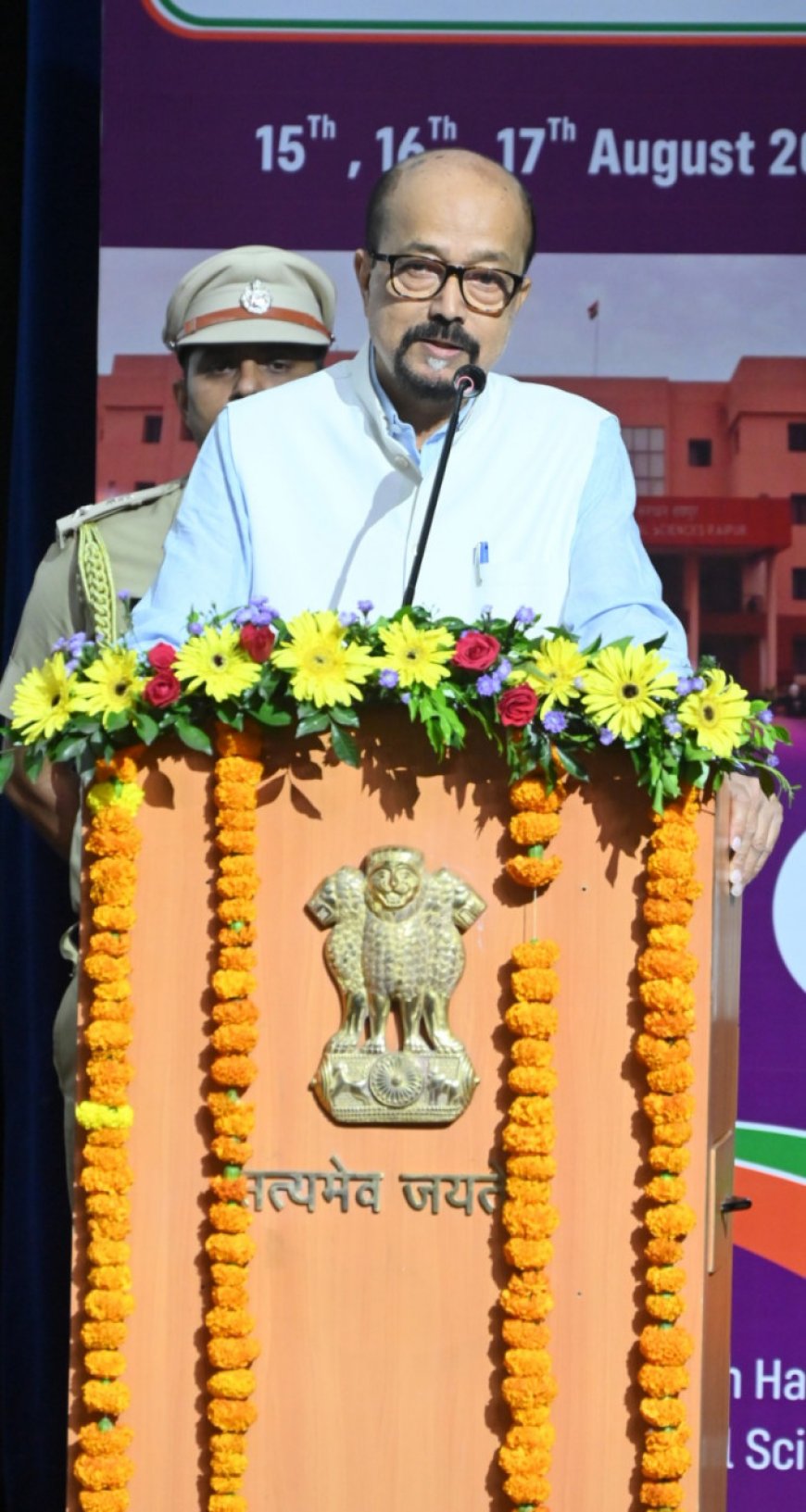 बीमारियों के उपचार में नई तकनीकों की अहम भूमिका-श्री डेका