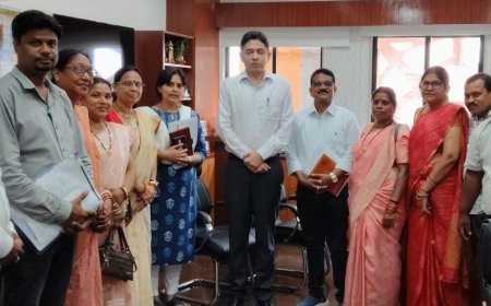 स्वास्थ्य सचिव श्री अमित कटारिया से बातचीत के बाद मितानिनों का आंदोलन स्थगित