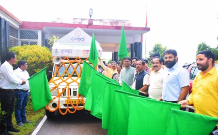 वित्त मंत्री श्री ओ.पी. चौधरी ने पीएम सूर्य घर मुफ्त बिजली योजना के प्रचार-प्रसार रथ को हरी झंडी दिखाकर किया रवाना