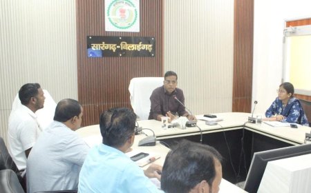 कलेक्टर डॉ कन्नौजे ने सभी सीएमओ को पेयजल, सफाई और प्रकाश व्यवस्था सुदृढ़ करने के निर्देश दिए