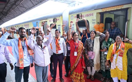 रायपुर : श्रीरामलला दर्शन योजना : 850 श्रद्धालु अयोध्या धाम के लिए हुए रवाना