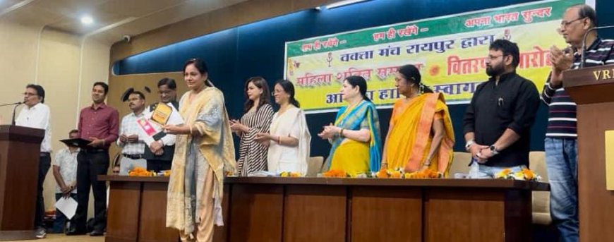 माँ शारदा को समर्पित अनवरत सृजन के लिए कवयित्री सुषमा प्रेम पटेल सम्मानित