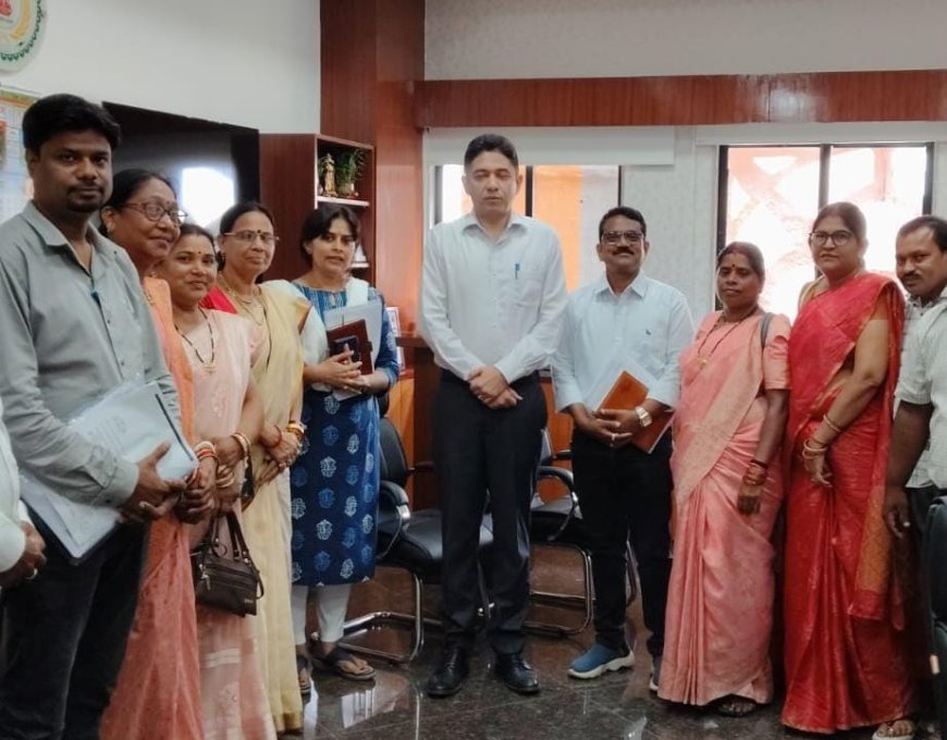 स्वास्थ्य सचिव श्री अमित कटारिया से बातचीत के बाद मितानिनों का आंदोलन स्थगित