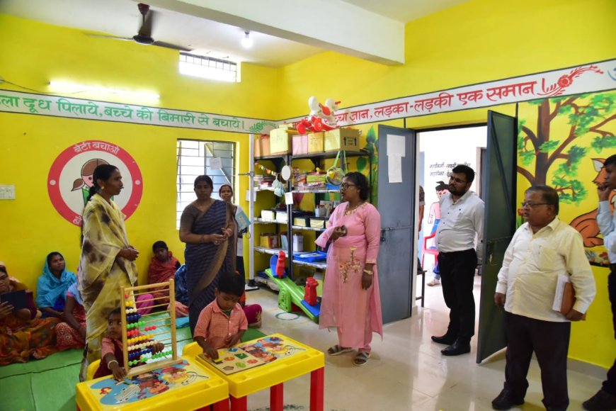 कलेक्टर ने आंगनबाड़ी केंद्रों का किया निरीक्षण