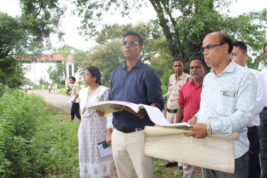 कलेक्टर डॉ संजय कन्नौजे ने खेत में जाकर किया गिरदावरी जांच