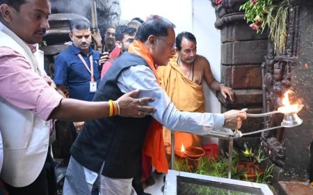 मुख्यमंत्री श्री विष्णु देव साय ने रतनपुर महामाया मंदिर में नवरात्रि पर की पूजा अर्चना