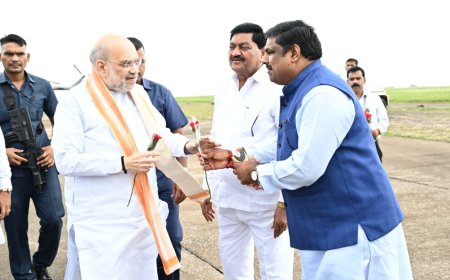 रायपुर : केंद्रीय गृह एवं सहकारिता मंत्री अमित शाह का रायपुर आगमन, शिक्षा मंत्री श्री गजेन्द्र यादव ने किया आत्मीय स्वागत