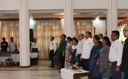 राजभवन में 'वंदे मातरम्' के 150 वर्ष पर सामूहिक गायन