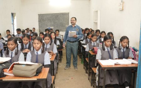 रायपुर : युक्तियुक्तकरण नीति से विद्यार्थियों तक पहुँच रही शिक्षकों की विशेषज्ञता का लाभ  