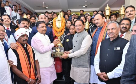 रायपुर : मुख्यमंत्री ने ऑल इंडिया फ़ॉरेस्ट स्पोर्ट्स मीट के विजेता खिलाड़ियों से मुलाकात कर दी बधाई