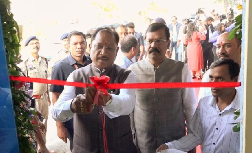 रायपुर : मुख्यमंत्री ने स्टेट हैंगर से विमान परिचालन सेवा का किया शुभारंभ